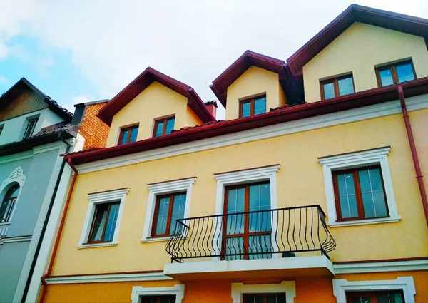 Vista Las Fachadas Los Edificios Estilo Edad Media Casco Antiguo — Foto de Stock