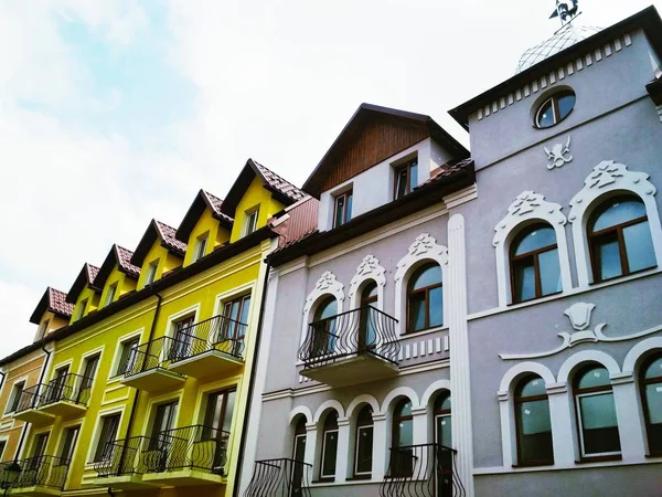 Vista Las Fachadas Los Edificios Estilo Edad Media Casco Antiguo — Foto de Stock