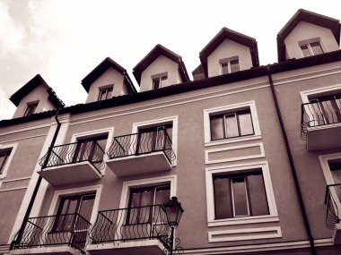 Orta Çağ, Eski Şehir, Kamenets-Podolsky, Ukrayna tarzında binaların cephelerinin görüntüsü 
