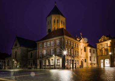 Paderborn 'daki aydınlık katedral.