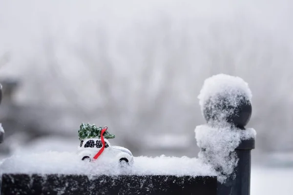 Christmas Tree Decoration Car Snow — Stock Photo, Image