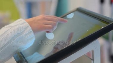 Mağaza elektronik katalog üzerinden seyir müşteri