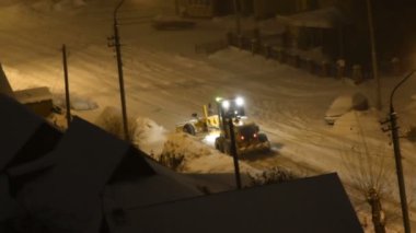 Kar pulluk temizlik yol geceleri