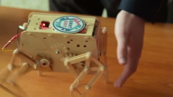 walking robot with cardboard