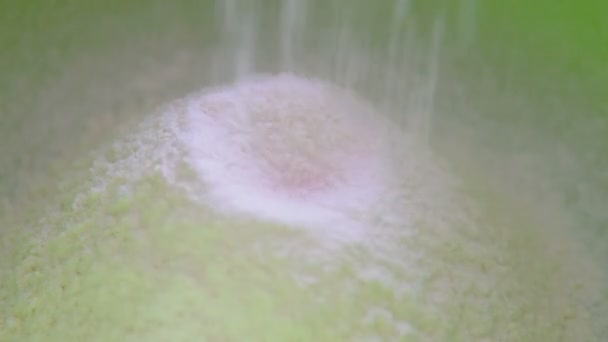 Przesianie mąki do wyrobu ciast — Wideo stockowe