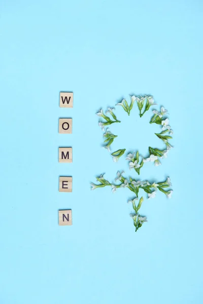 Frauen Von Oben Buchstabiert Holzblöcken Auf Blauem Hintergrund Liebe März — Stockfoto
