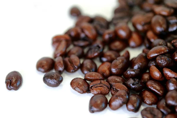 Pražená Čokoládová Kávová Zrnka Pozadí Detailního Záběru — Stock fotografie