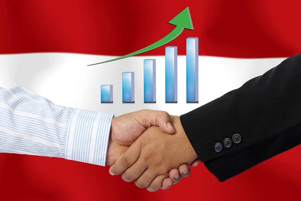 Handdruk Contract Samen Met Vlag Van Oostenrijk Als Achtergrond — Stockfoto