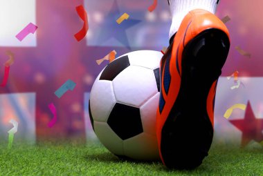 Futbol oyuncusunun bacakları ve ayakları kapalı yeşil çimlerde yürümeye hazır ulusal İngiltere ve ulusal Panama maçına hazır..