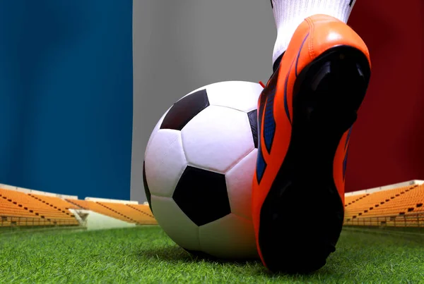 Futbol Oyuncusunun Bacakları Ayakları Kapalı Yeşil Çimlerde Yürür Ulusal Fransa — Stok fotoğraf