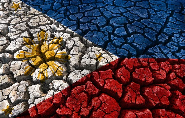 Флаг Филиппин Треснувшей Земле — стоковое фото