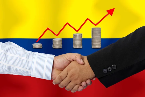 Apretón Manos Contrato Junto Con Pabellón Colombia Como Fondo — Foto de Stock