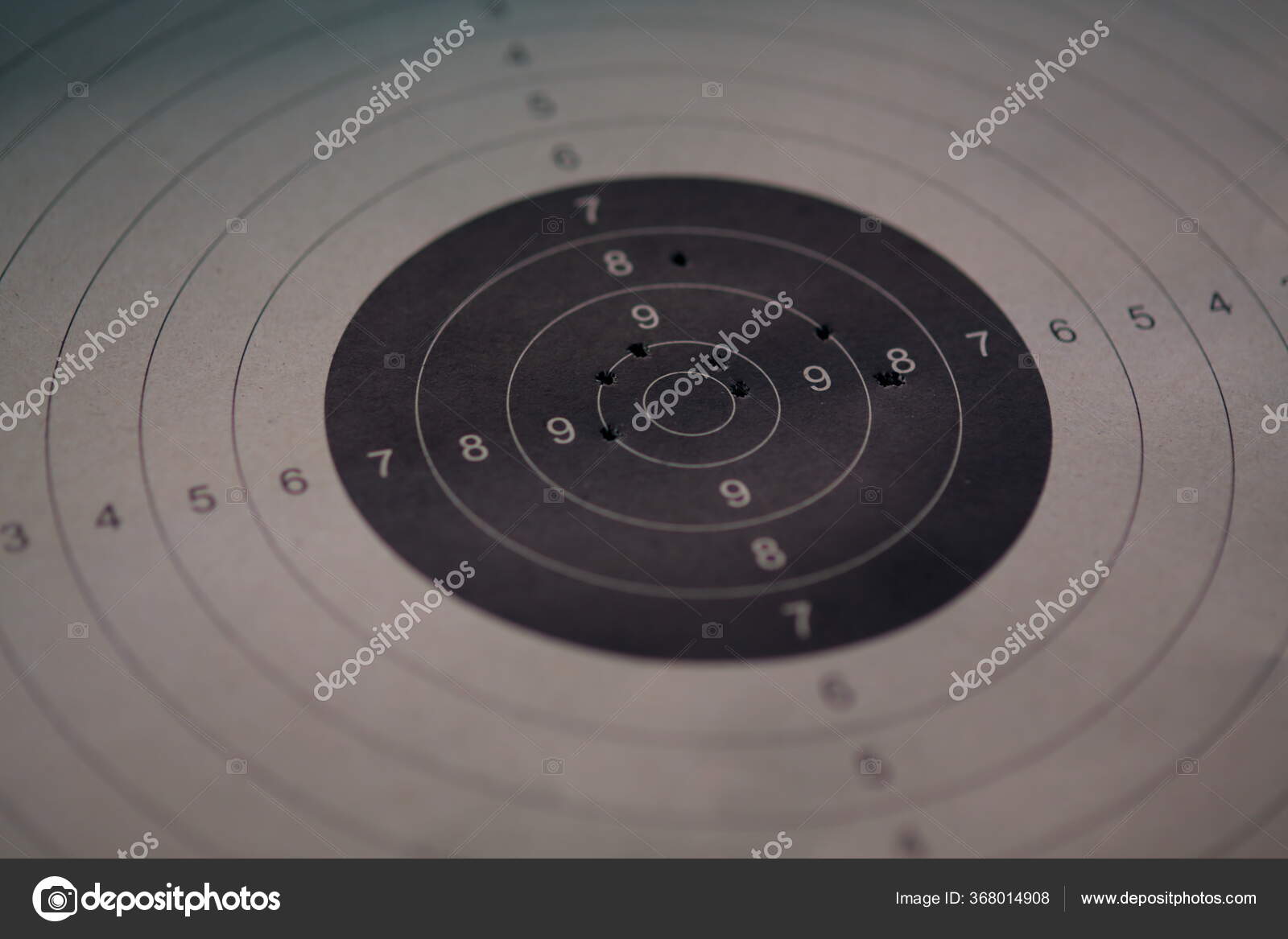 Objetivo Diana Con Agujero Bala fotografía de stock © Narin_Photo