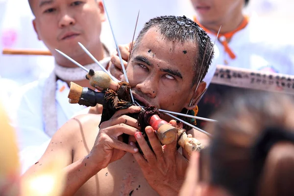 Nakhon Ratchasima Thailand Sep Devoto Não Identificado Festival Vegetariano Pessoa — Fotografia de Stock