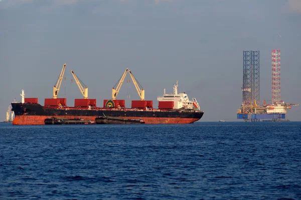 Międzynarodowy Statek Towarowy Kontenerowy Oceanie Transport Towarowy Żegluga Statki Morskie — Zdjęcie stockowe