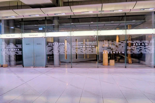 Молитвенный зал аэропорта в Кёльне, Германия — стоковое фото