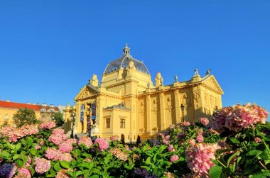 Sanat Pavilion ve çiçekler Zagreb, Hırvatistan
