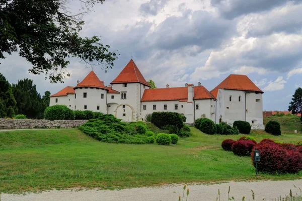 Castelo de Varazdin em Varazdin, Croácia . — Fotografia de Stock