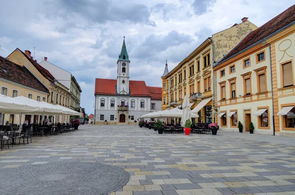 Praça da cidade de Varazdin, Croácia — Fotografia de Stock