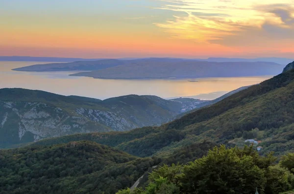 克罗地亚亚得里亚海岛海岸上空的日落 — 图库照片