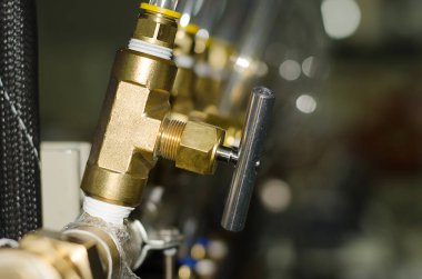 Valf - Endüstrinin soğutulmasına giden suyu kapat