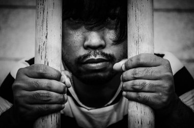 Asyalı erkek mahkum                          