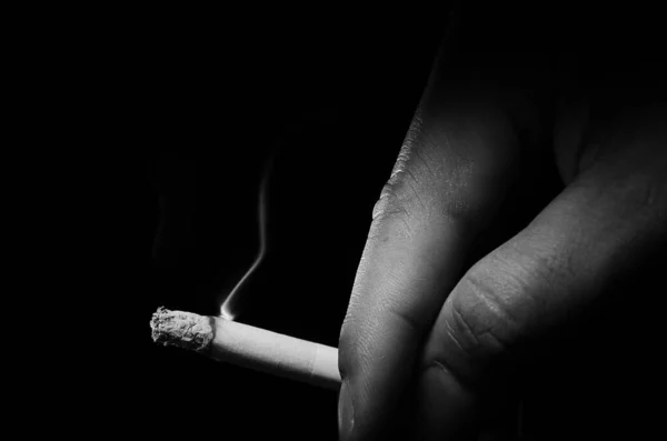 Närbild Handhållen Cigarett — Stockfoto