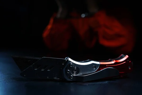 Prisoner Handcuffs Knives Evidence Case — Stock Photo, Image