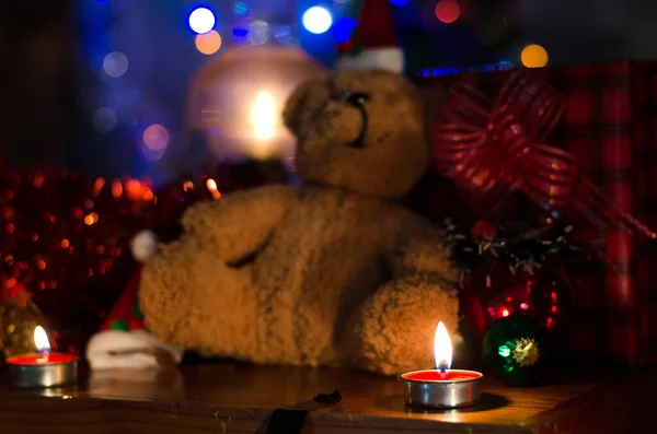 Urso Pelúcia Com Presentes Perto Árvore Natal — Fotografia de Stock