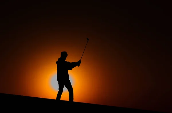 Golf Illusion Vom Mann Beim Golfspielen — Stockfoto