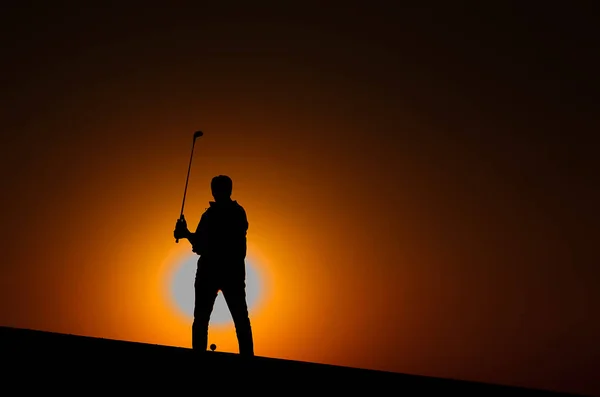 Golf Illusion Vom Mann Beim Golfspielen — Stockfoto