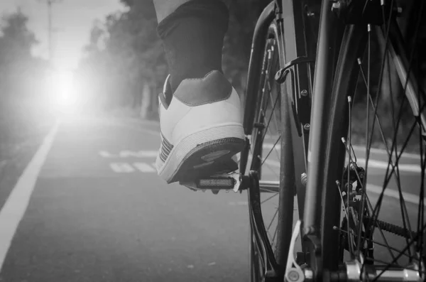 Close Left Foot Cycling Front Strong Physical Health — Stock Photo, Image