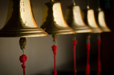 Pirinç çanlara yakın çekim