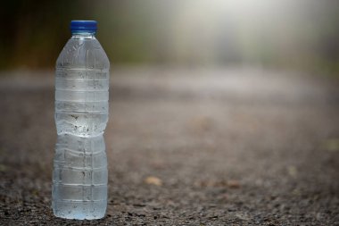 Su, bir koşucunun önemli bir faktörüdür. Road Runner 'da su eksikliği.