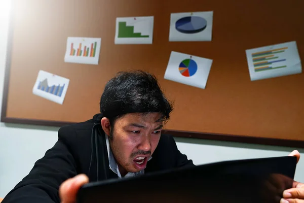 Director Ejecutivo Asia Hombre Negocios Enfatizado Con Trabajo —  Fotos de Stock