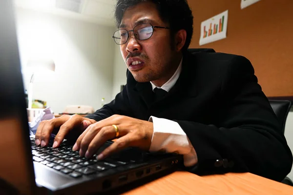 Asiatici Uomini Affari Sono Stressati Con Lavoro — Foto Stock
