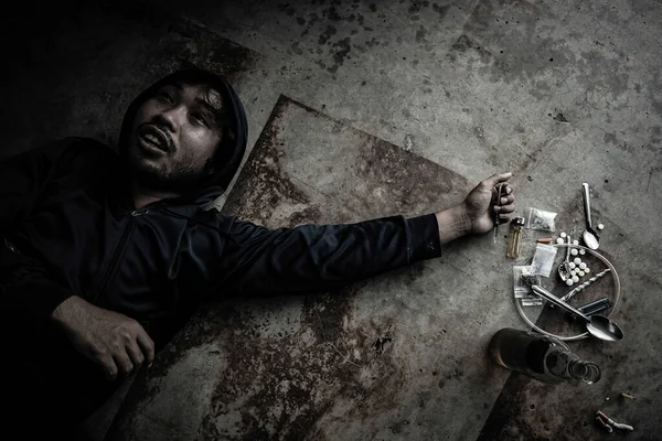 Depresszióban Szenvedő Függő Ázsiai Férfi — Stock Fotó