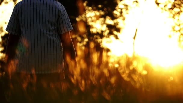 Asijské Člověk Sportovní Oblečení Hrát Baseball — Stock video