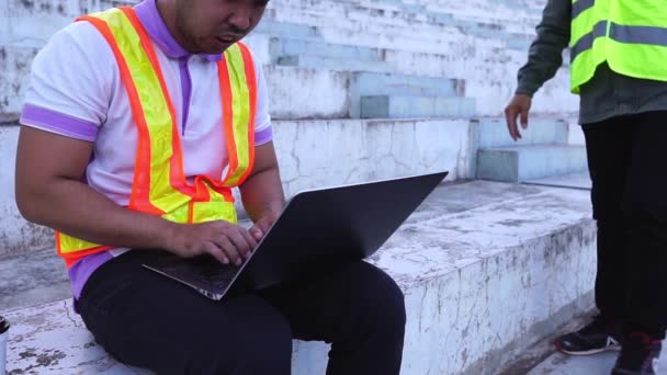 Engenheiros Trabalho Canteiro Obras — Vídeo de Stock