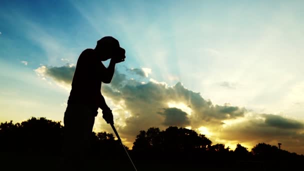 Filmagem Cortada Homem Jogando Golfe — Vídeo de Stock