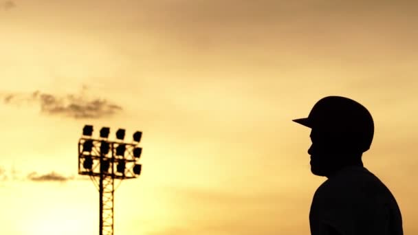 Asijské Člověk Sportovní Oblečení Hrát Baseball — Stock video