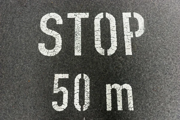 Stop 50 meter op asfalt van de stad op verdieping — Stockfoto