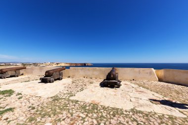 Cabo de Sao Vicente, Sagres Kalesi, Antik Bronz toplar