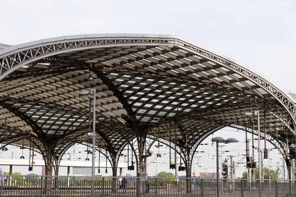Вид на центральный железнодорожный вокзал в Колонье — стоковое фото