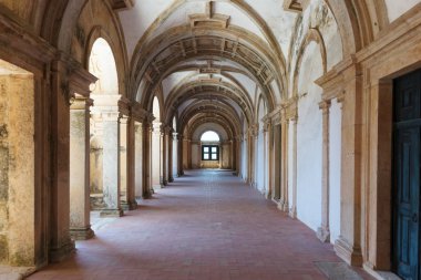 Manastır Mesih'in (Convento de Cristo) tomar uzun portico
