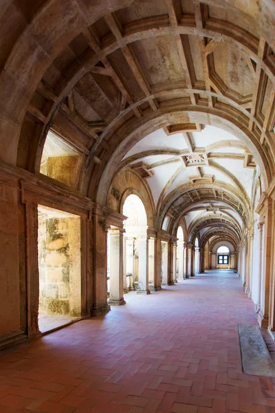 Long portico in the Convent of Christ (Convento de Cristo) in Tomar — Stock Photo, Image