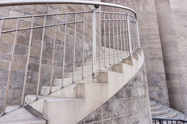 Escaleras en la ciudad — Foto de Stock