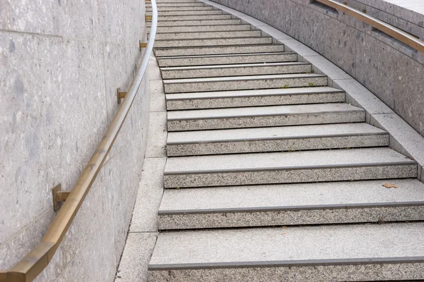 Escaleras en la ciudad — Foto de Stock