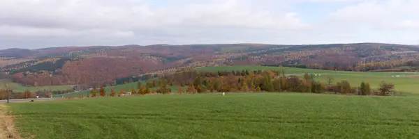 Pohledy z výšin Krušných hor na podzim, Německo — Stock fotografie