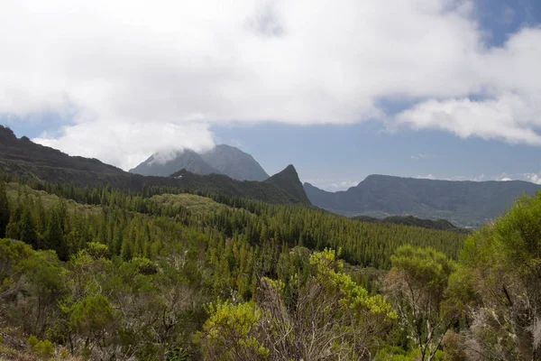 Montagne nel Parco Nazionale della Reunion Island — Foto Stock